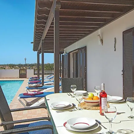 别墅 Playa Blanca Sleeps 8 Air Con Wifi *