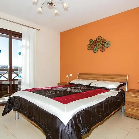 Playa Blanca Sleeps 8 Air Con Wifi Villa *